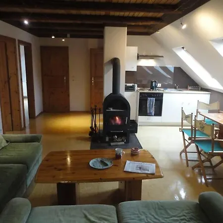 Dachwohnung Im Fairhandelshaus Apartmán Schortens